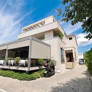 & Restaurant Matanovi Dvori 4* Sukošan